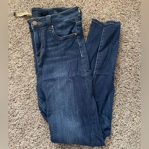 Size 4/27 Skinny Jeans